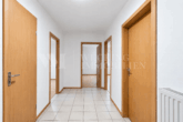Attraktive 3-Zimmer-Wohnung in BASF-Nähe mit Balkon und Garage - Flur