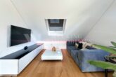 Exklusive Doppelhaushälfte aus dem Jahr 2022 in Johannesburg (Bayern) - Wohnzimmer-DG