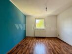Charmante 3-Zimmer-Wohnung mit Balkon in Weisenheim am Sand - Schlafzimmer-Aussicht