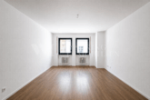 Sonnige 2-Zimmer-Wohnung in zentraler Lage – Bezugsfrei ab 01.08.2026 - Wohnzimmer