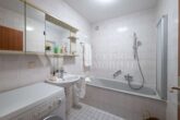 Helles Wohnen in Seenähe-bezugsfreie 3-Zimmer-Wohnung mit Balkon & 2 TG-Stellpl. in MA-Rheinau Süd - Badezimmer