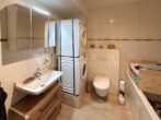 Exklusive, geräumige und neuwertige 3-Zimmer-EG-Wohnung mit Garten und Terassen - 1472-Badezimmer