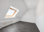 Gepflegtes MFH mit 3 Wohneinheiten & großzügigem Grundstück – nahe dem Bostalsee (Nohfelden) - Schlafzimmer 1-DG