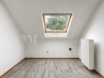 Architektonisch markantes Mehrfamilienhaus der klassischen Moderne - DG-Zimmer 1