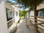 Architektonisch markantes Mehrfamilienhaus der klassischen Moderne - Eingang zum Garten
