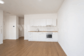 Zeitgemäße 3,5-Zimmer-Erdgeschosswohnung mit Terrasse in Ludwigshafen Mitte - Offene Küche mit Wohnzimmer